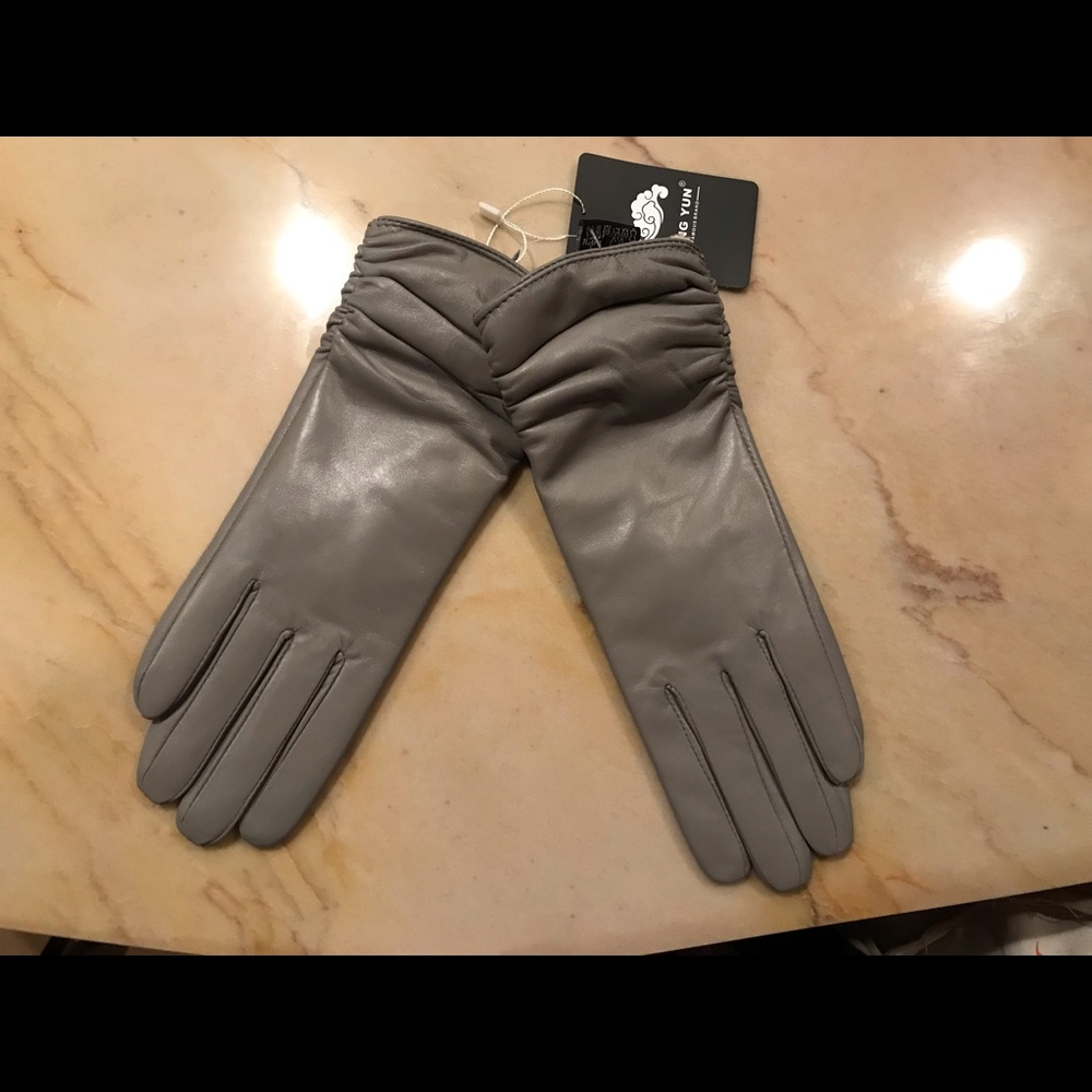 Grey genuine leather gloves